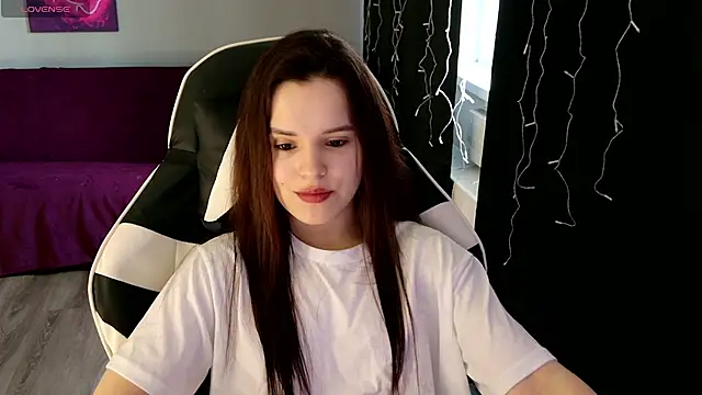 Harleen Moore online show from May 25, 2026, 5:07 am