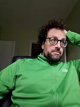 Snapshot of littlehairyman chatting on March 13, 2025, 3:39 pm littlehairyman online show from March 13, 2025, 3:39 pm