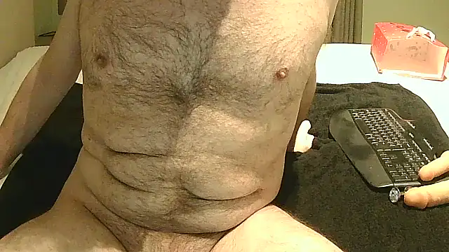 Snapshot of littlehairyman chatting on March 3, 2025, 1:38 am littlehairyman online show from March 3, 2025, 1:38 am