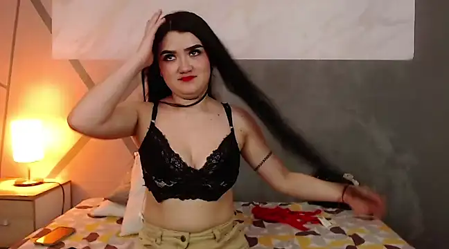 Snapshot of LinaHot69_ chatting on January 7, 2025, 12:55 am LinaHot69 online show from January 7, 2025, 12:55 am