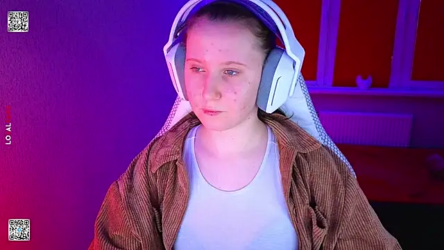 Snapshot of mon_lola chatting on February 19, 2026, 2:14 pm mon lola online show from February 19, 2026, 2:14 pm