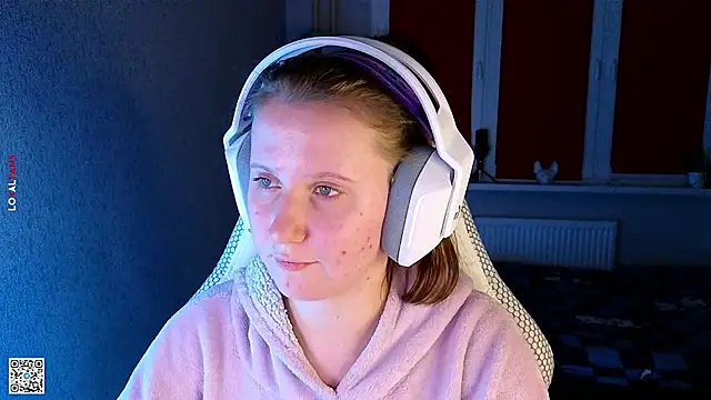 Snapshot of mon_lola chatting on September 29, 2025, 5:07 pm mon lola online show from September 29, 2025, 5:07 pm