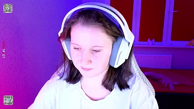 Snapshot of mon_lola chatting on January 31, 2026, 7:12 pm mon lola online show from January 31, 2026, 7:12 pm