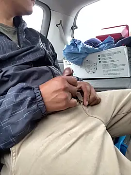 abrilito2 online show from March 5, 2025, 5:29 pm