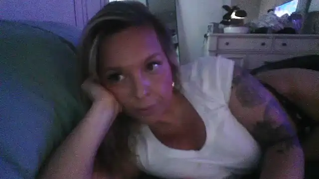 JennaLynn785 online show from September 14, 2025, 3:12 pm