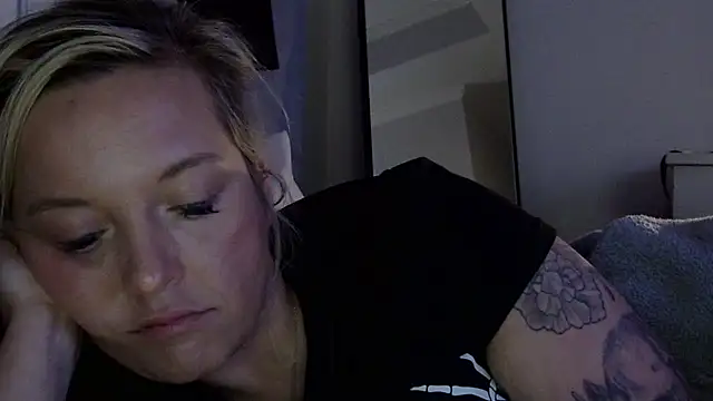 JennaLynn785 online show from March 3, 2025, 2:22 am