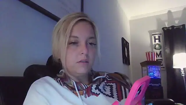 JennaLynn785 online show from February 3, 2025, 2:34 pm
