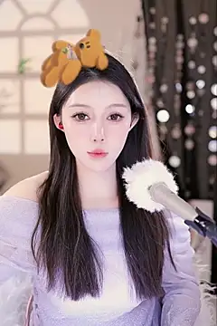 Snapshot of Summer-Momo chatting on March 21, 2025, 9:23 am Summer-Momo online show from March 21, 2025, 9:23 am