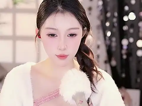 Snapshot of Summer-Momo chatting on March 19, 2025, 12:45 pm Summer-Momo online show from March 19, 2025, 12:45 pm