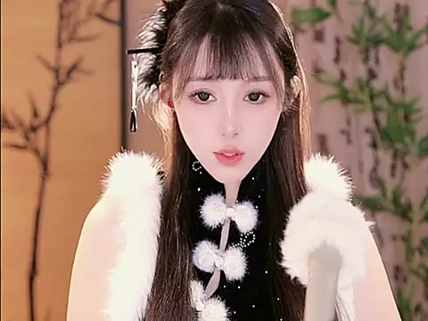 Snapshot of Summer-Momo chatting on February 12, 2025, 1:48 pm Summer-Momo online show from February 12, 2025, 1:48 pm