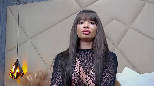 RubyLuxee online show from February 21, 2025, 5:46 am