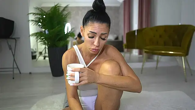 Snapshot of MyaBlack chatting on September 23, 2025, 3:13 am MyaBlack online show from September 23, 2025, 3:13 am