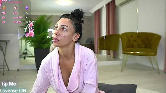 Snapshot of MyaBlack chatting on September 17, 2025, 3:19 am MyaBlack online show from September 17, 2025, 3:19 am