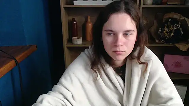 mini girly online show from October 1, 2025, 6:40 am