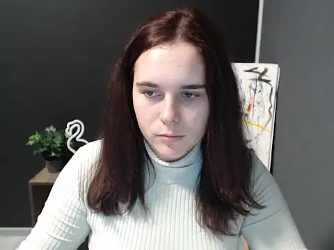 mini girly online show from January 23, 2025, 4:37 pm