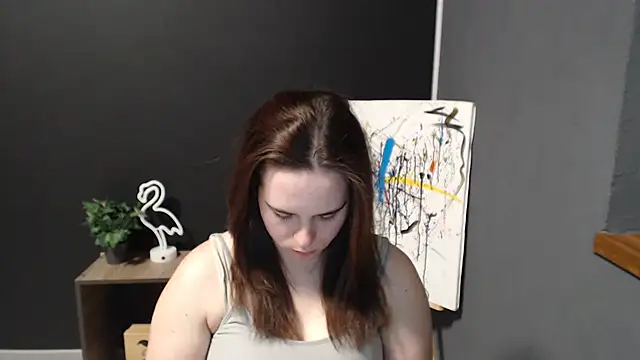 mini girly online show from March 18, 2025, 4:39 pm