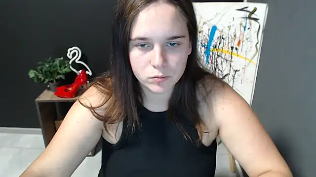 mini girly online show from September 29, 2025, 6:02 pm