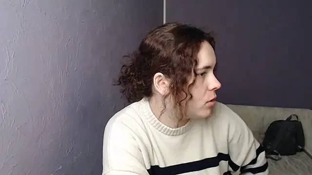 mini girly online show from February 26, 2025, 7:34 am