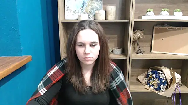 mini girly online show from January 6, 2025, 12:02 pm