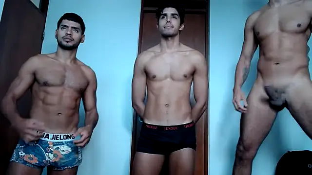HOTLATINO2025 online show from May 19, 2026, 4:58 pm