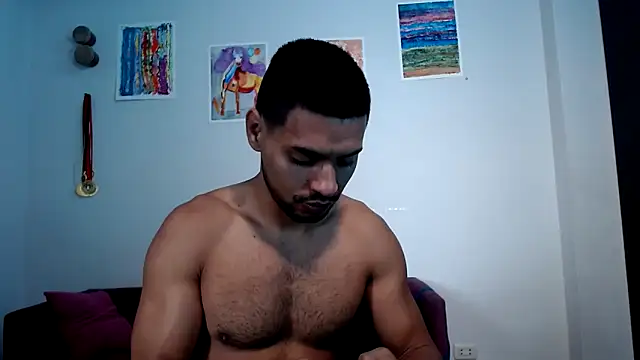 HOTLATINO2025 online show from November 12, 2025, 3:16 pm