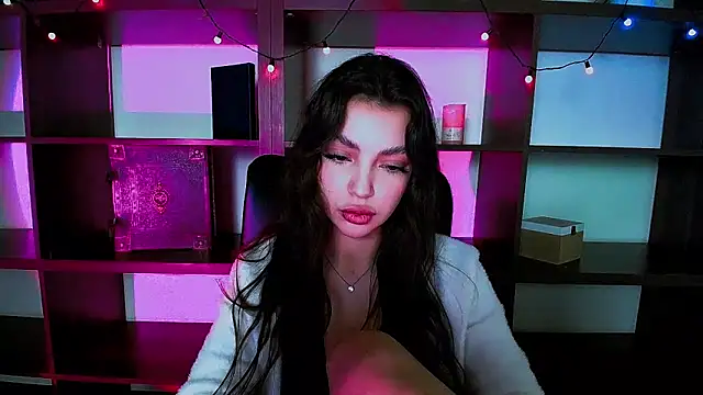 Lexi Jous online show from February 17, 2025, 5:44 pm
