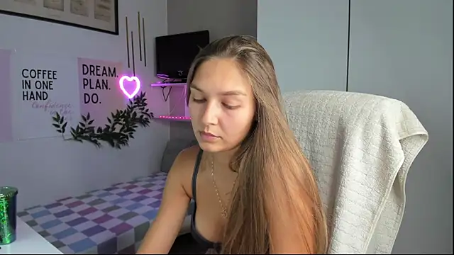 Snapshot of SofiaLolipop chatting on October 6, 2025, 1:56 pm SofiaLolipop online show from October 6, 2025, 1:56 pm