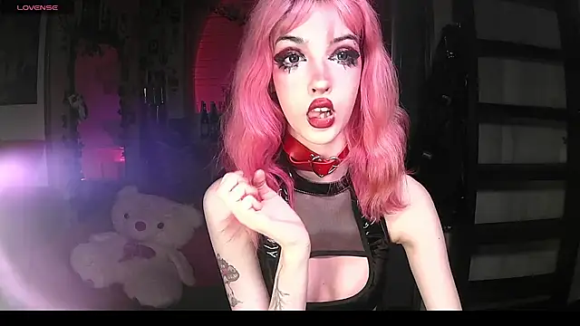 Snapshot of Ink__pleasure chatting on September 24, 2025, 10:38 pm Ink pleasure online show from September 24, 2025, 10:38 pm