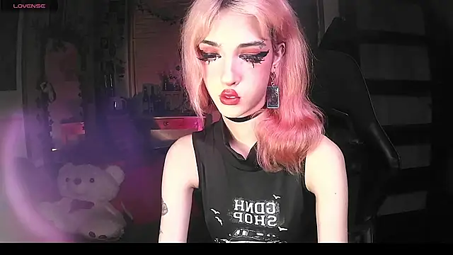 Snapshot of Ink__pleasure chatting on September 20, 2025, 11:54 pm Ink pleasure online show from September 20, 2025, 11:54 pm