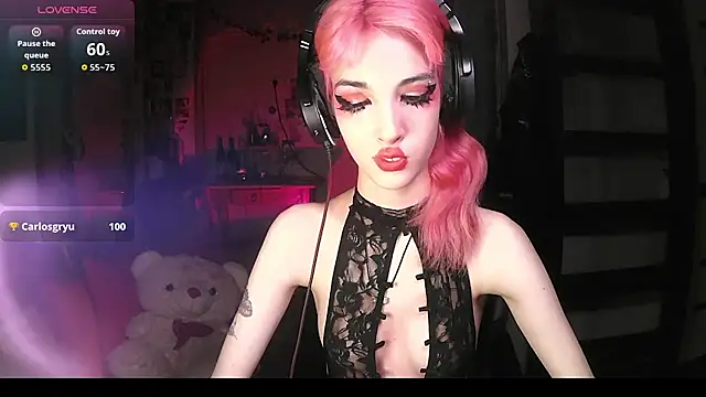 Snapshot of Ink__pleasure chatting on October 15, 2025, 1:04 am Ink pleasure online show from October 15, 2025, 1:04 am