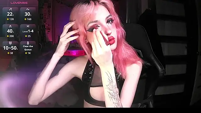 Snapshot of Ink__pleasure chatting on October 1, 2025, 10:02 pm Ink pleasure online show from October 1, 2025, 10:02 pm