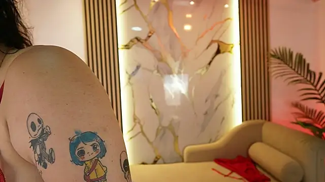 Emma Walkerr  online show from February 24, 2026, 7:15 pm