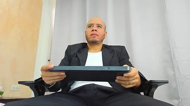 jacob lewitt online show from February 19, 2025, 7:26 pm