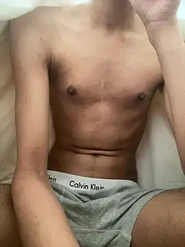 mdnn77 online show from March 5, 2025, 3:51 pm