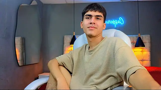 Tommy18   online show from February 26, 2025, 9:55 am