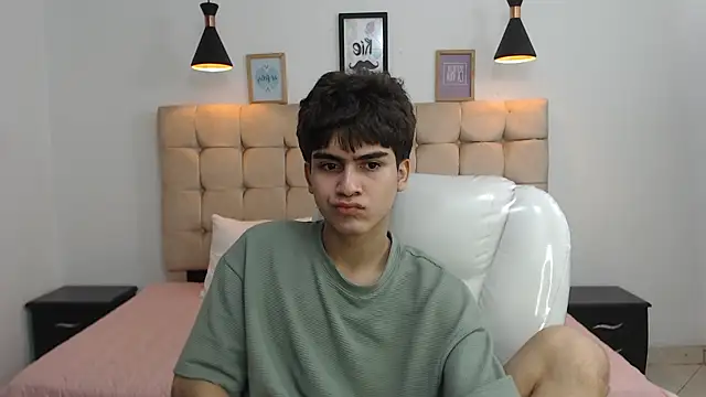 Tommy18   online show from January 29, 2025, 4:58 am