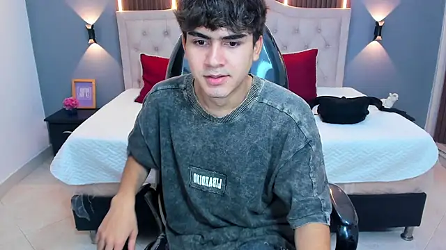 Tommy18   online show from March 27, 2026, 3:37 am