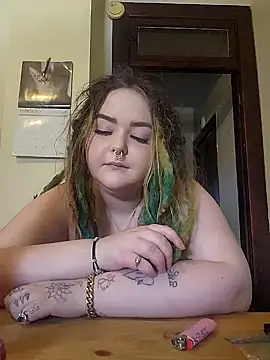 LitHippieBaby420 online show from February 22, 2025, 5:35 pm