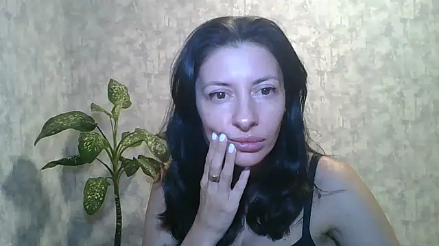 LissaBlossom online show from September 9, 2025, 4:16 pm