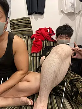 Snapshot of K0718 chatting on May 12, 2026, 12:11 pm K0718 online show from May 12, 2026, 12:11 pm