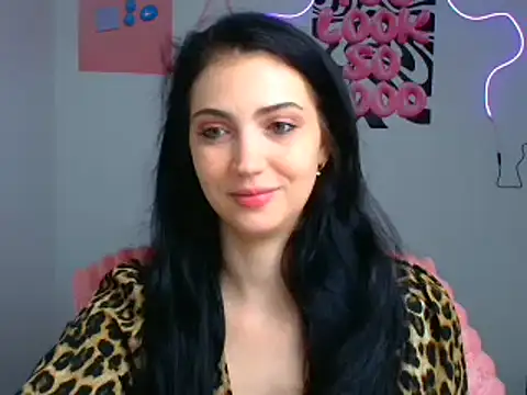 Amalia amor online show from October 13, 2025, 5:31 am