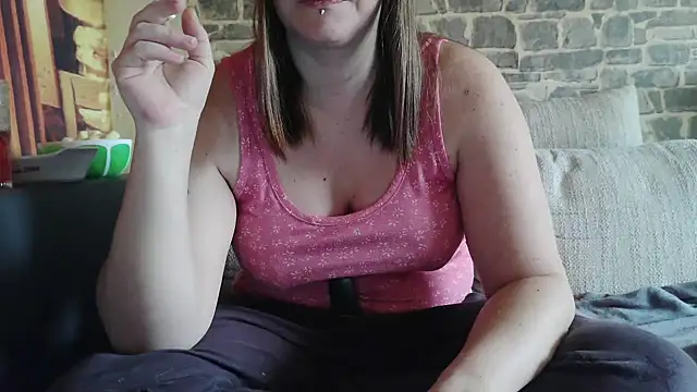 YviEngel87 online show from February 10, 2026, 12:48 pm