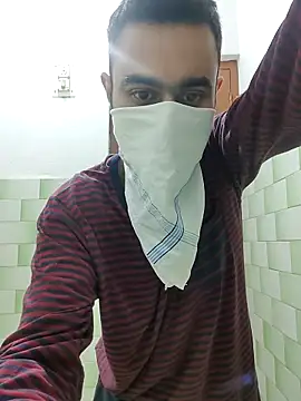 TOPMOON001 online show from March 2, 2025, 6:57 pm