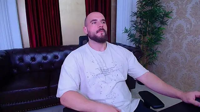 Snapshot of AdamJamesonn chatting on October 9, 2025, 4:57 am AdamJamesonn online show from October 9, 2025, 4:57 am