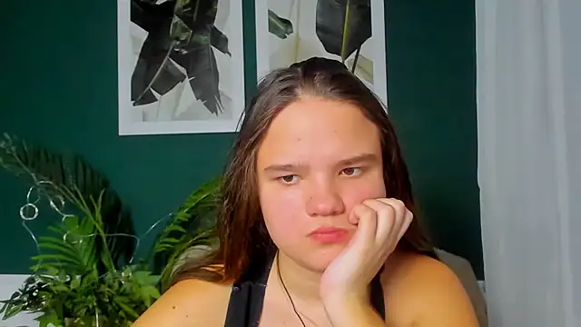 AdeleCruz online show from February 21, 2026, 1:13 pm