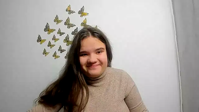 AdeleCruz online show from January 22, 2025, 4:23 pm