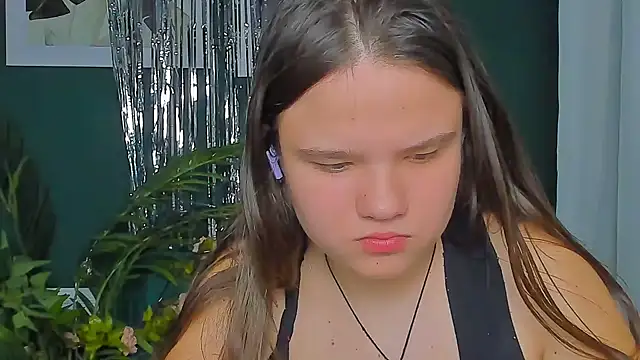 AdeleCruz online show from March 17, 2026, 1:14 pm