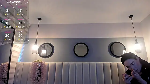 chelsea bolton  online show from February 24, 2026, 12:17 pm