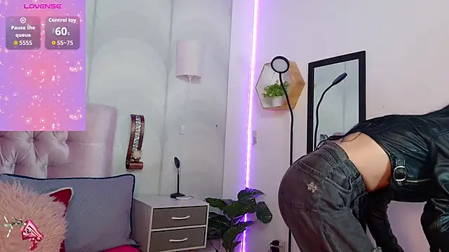 madison oli online show from October 8, 2025, 11:56 am