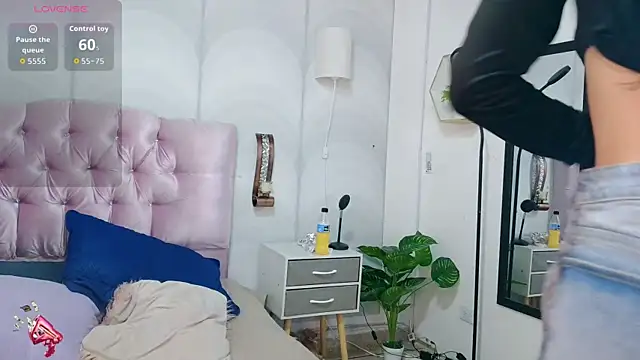 madison oli online show from September 25, 2025, 2:06 am